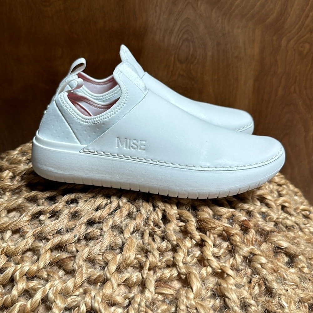MISE all day kitchen shoes with additional insoles